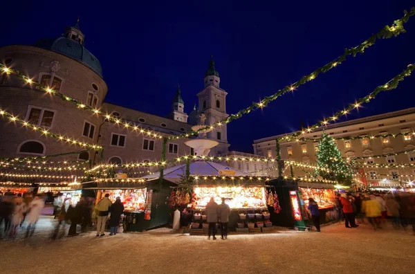 Kiermasz świąteczny w Salzburg, austria — Zdjęcie stockowe