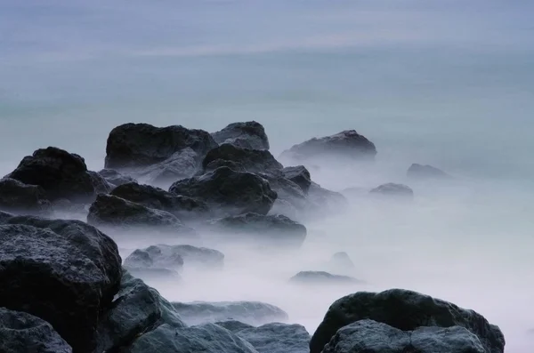 Rocas en el surf — Foto de Stock