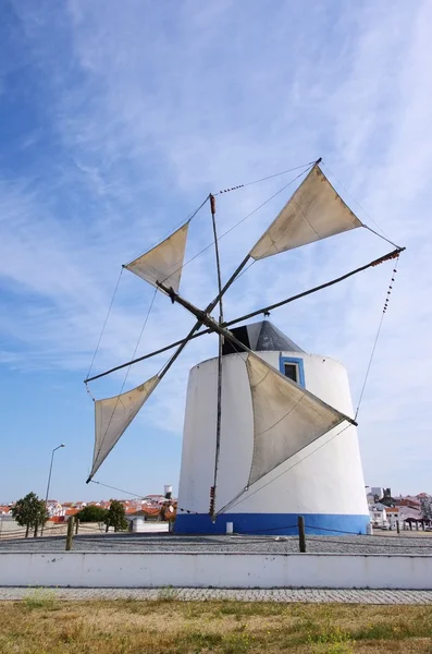 Moinho de vento Castro Verde 01 — Fotografia de Stock