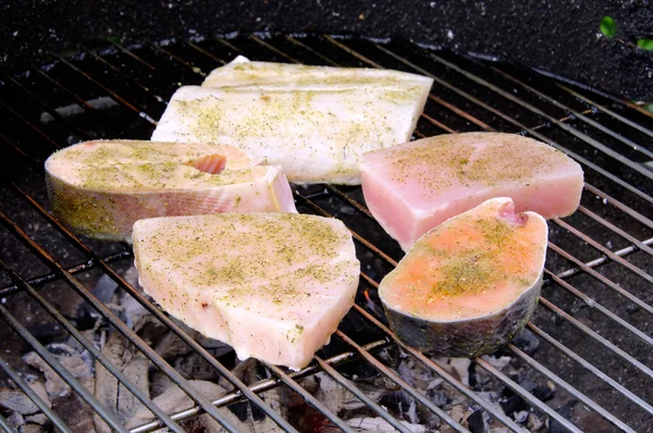 Grilling steak from fish 01 — Stock Photo, Image