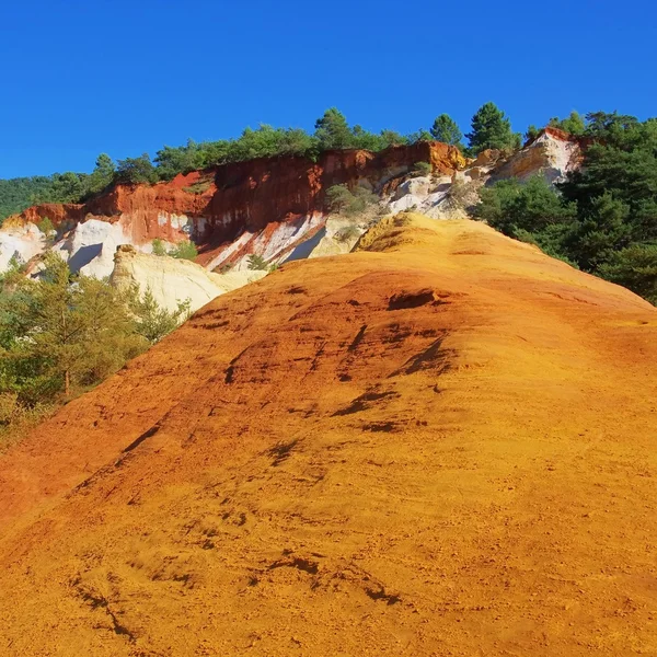 Rustel ocre kayalar 40 — Stok fotoğraf