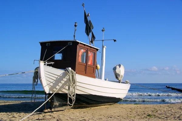 Fishing cutter on the beach 04 — Stock Photo, Image