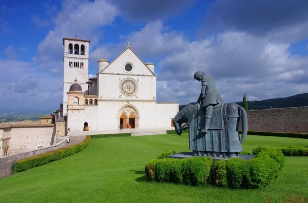 Assisi kyrka — Stockfoto