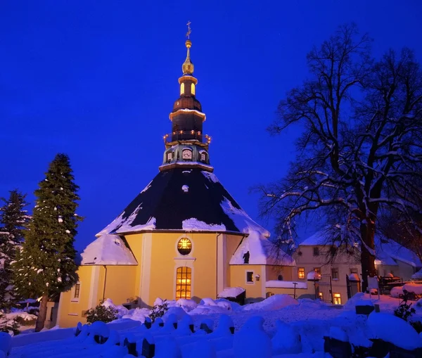 Seiffen kyrka i vinter — Stockfoto