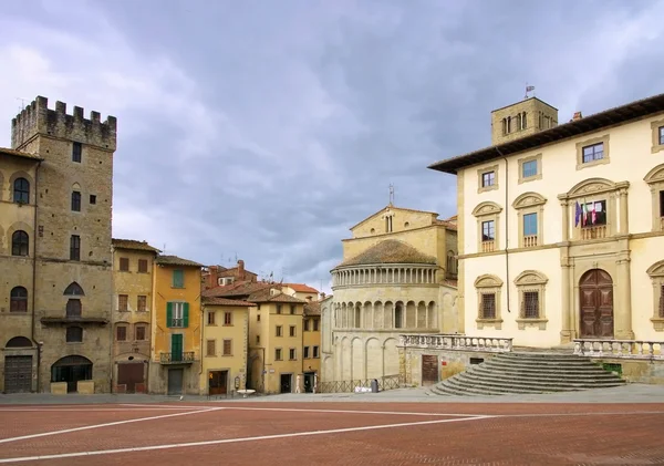 Piazza grande w Arezzo — Zdjęcie stockowe