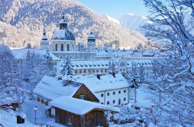 Kışın Ettal abbey