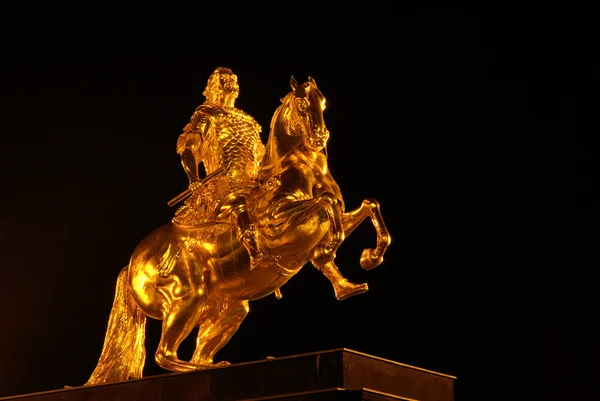 Chevalier d'or de Dresde nuit — Photo