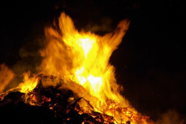 Walpurgis gece şenlik ateşi