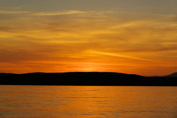 Kaunis auringonlasku — kuvapankkivalokuva