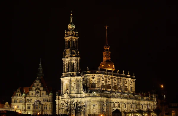Dresden katholieke Hof kerk nacht — Stockfoto