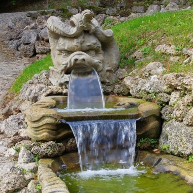 springbrunnen - çeşme