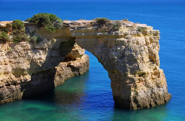 Algarve plaży albandeira — Zdjęcie stockowe