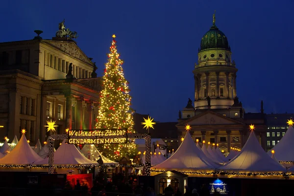 Julmarknad i Berlin Gendarmenmarkt — Stockfoto