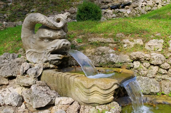 Springbrunnen - kút — Stock Fotó