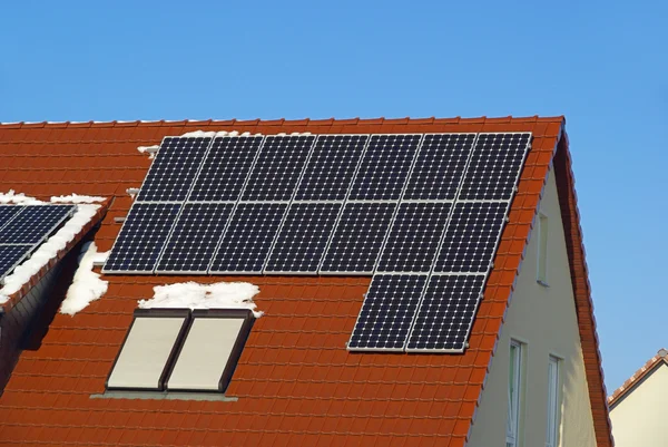 Zonne-energiecentrale — Stockfoto