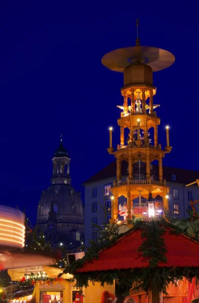 Dresdener Weihnachtsmarkt — Stockfoto