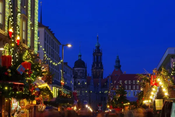Дрезденский рождественский рынок — стоковое фото