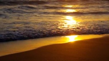 Denizde gün batımı