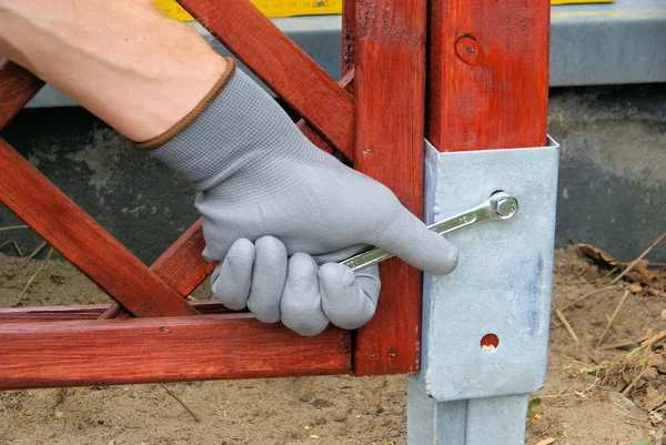 Building a trellis — Stock Photo, Image