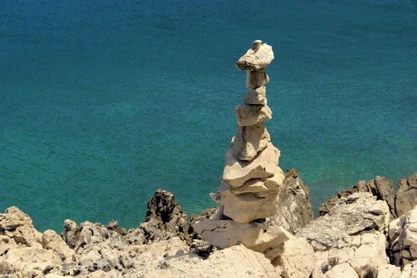 Tower from pebbles — Stock Photo, Image