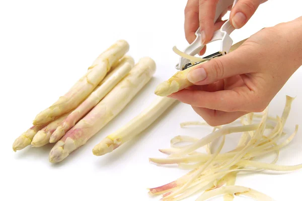 Asparagus peeling — Stock Photo, Image