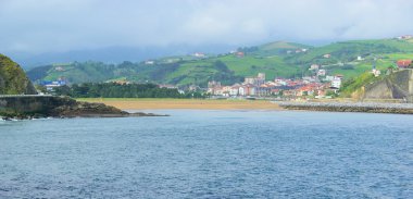 Costa Vasca Zumaia yakınlarında 