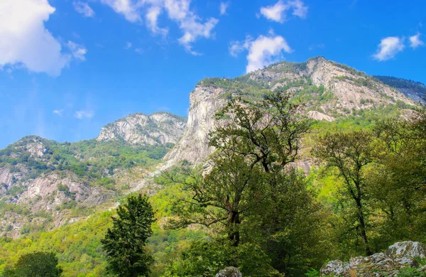 Vista Las Rocas Montaña Cogliata Comienzo Del Valle Bavona Ticino — Foto de Stock