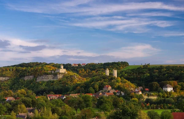 Rudelsburg Saaleck 城堡在秋天 — 图库照片