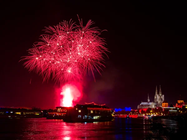 Fogos de artifício sobre o rio Reno — Fotografia de Stock