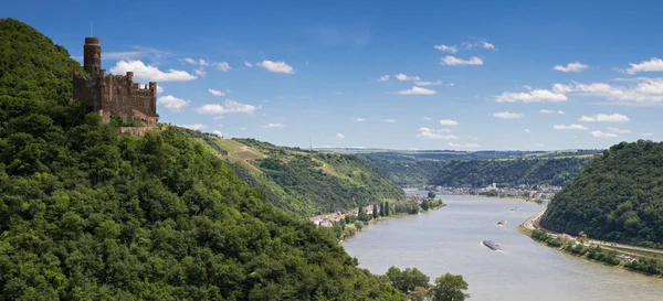 Panorama of the Rhine River Valley with Castle Maus — Stock Photo, Image