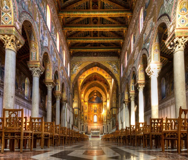 Nef de la cathédrale de Monreale — Photo