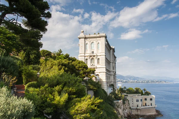 La costa di Monaco è dominata dal Museo Oceanografico — Foto Stock