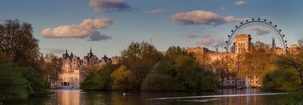 st. james Parkı'ndan görülen westminster Panoraması