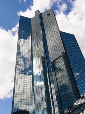 Deutsche bank ikiz kuleleri