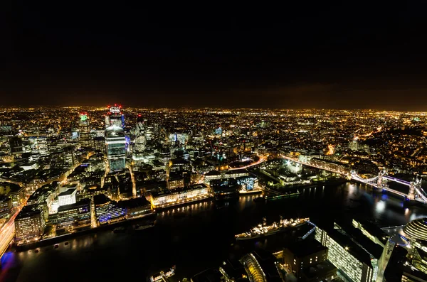 Panorama aéreo de Londres por la noche — Foto de Stock