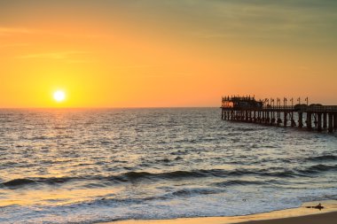gün batımında swakopmund Pier