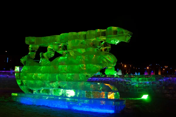 Figurine de glace d'un cerf fantastique — Photo