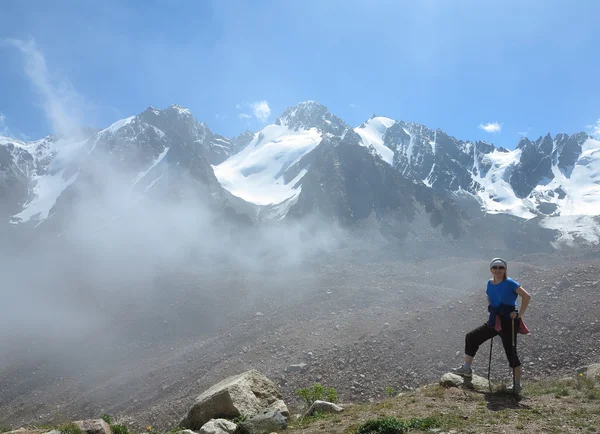 Walk on the mountain district — Stock Photo, Image