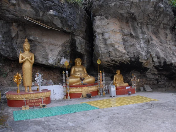 Tre diverse statue di Buddha — Foto Stock