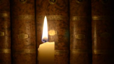 mum ve eski kitaplar