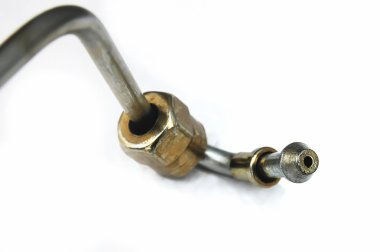 yakıt boru yalıtılmış zemin üzerine