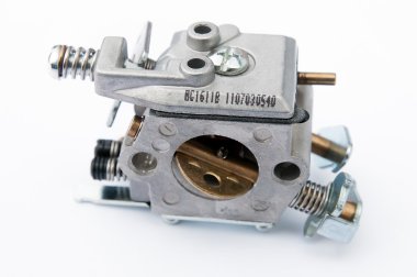 karbüratör beyaz zemin üzerine