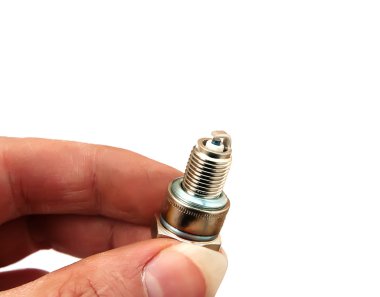 Otomatik beyaz zemin üzerine izole Buji. kıvılcım izole