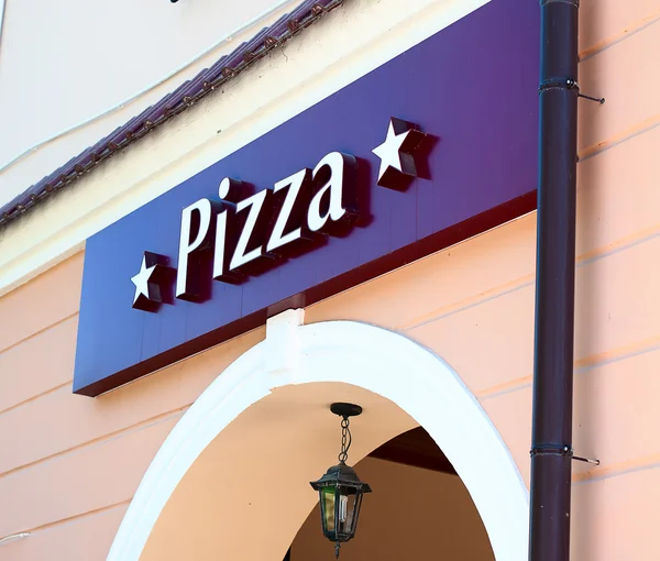 Pizza en markt billboard — Stockfoto