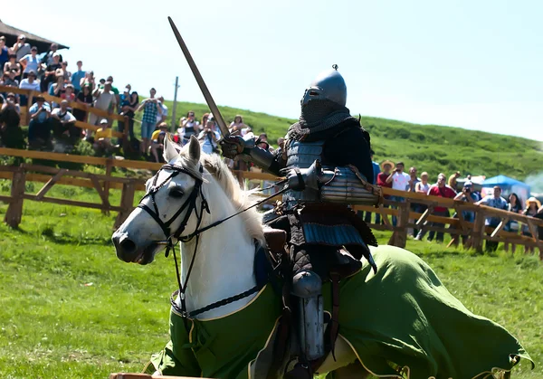 HOTIN, UCRAINA - Maggio 2013: Terzo festival internazionale di ricostruzione storica del Medioevo — Foto Stock