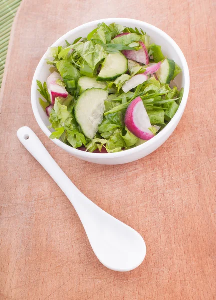 Hackad sallad med getost — Stockfoto