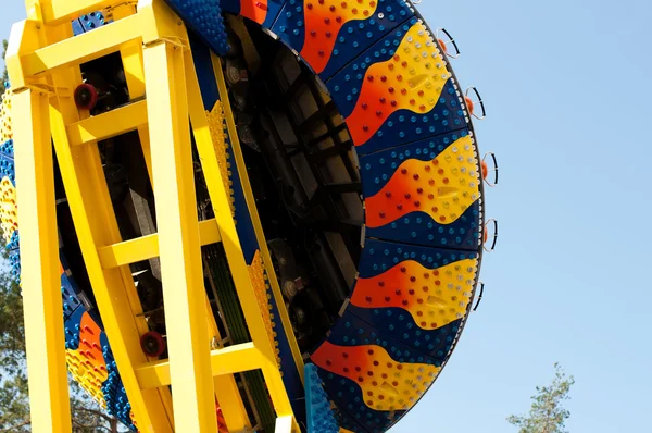 Rueda de hurón gigante contra — Foto de Stock