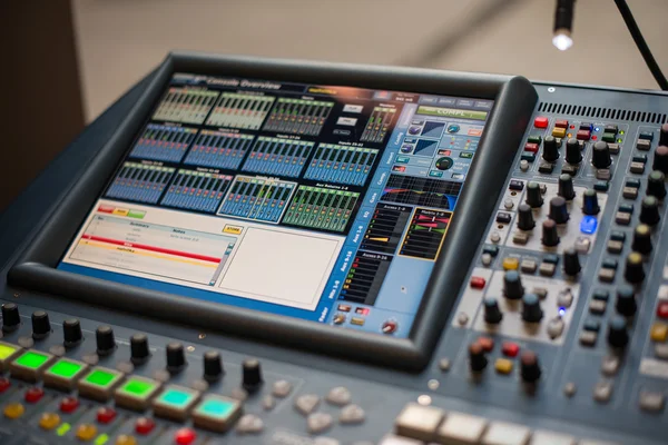 Grote muziek mixer Bureau — Stockfoto