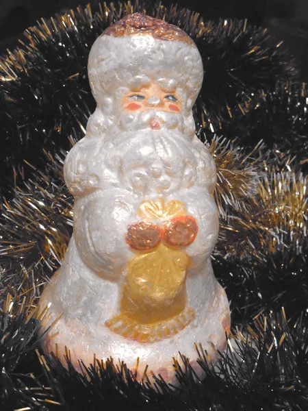 Рождество и Новый год Санта-Клаус на золотом фоне мишуры — стоковое фото