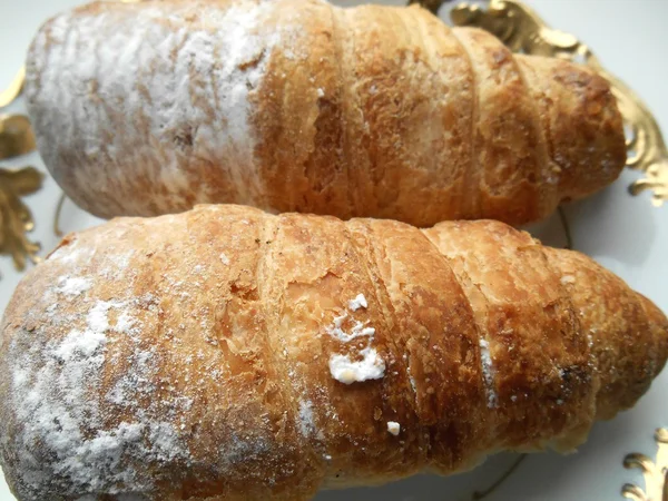 Rotoli di torte su un piatto — Foto Stock